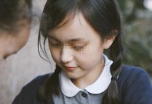 暴力女孩出装攻略（凭借自信和力量，成为现代女性的典范）