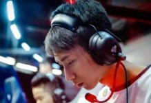 《以功夫李白出装攻略》（李白如何利用功夫在战场上取胜）